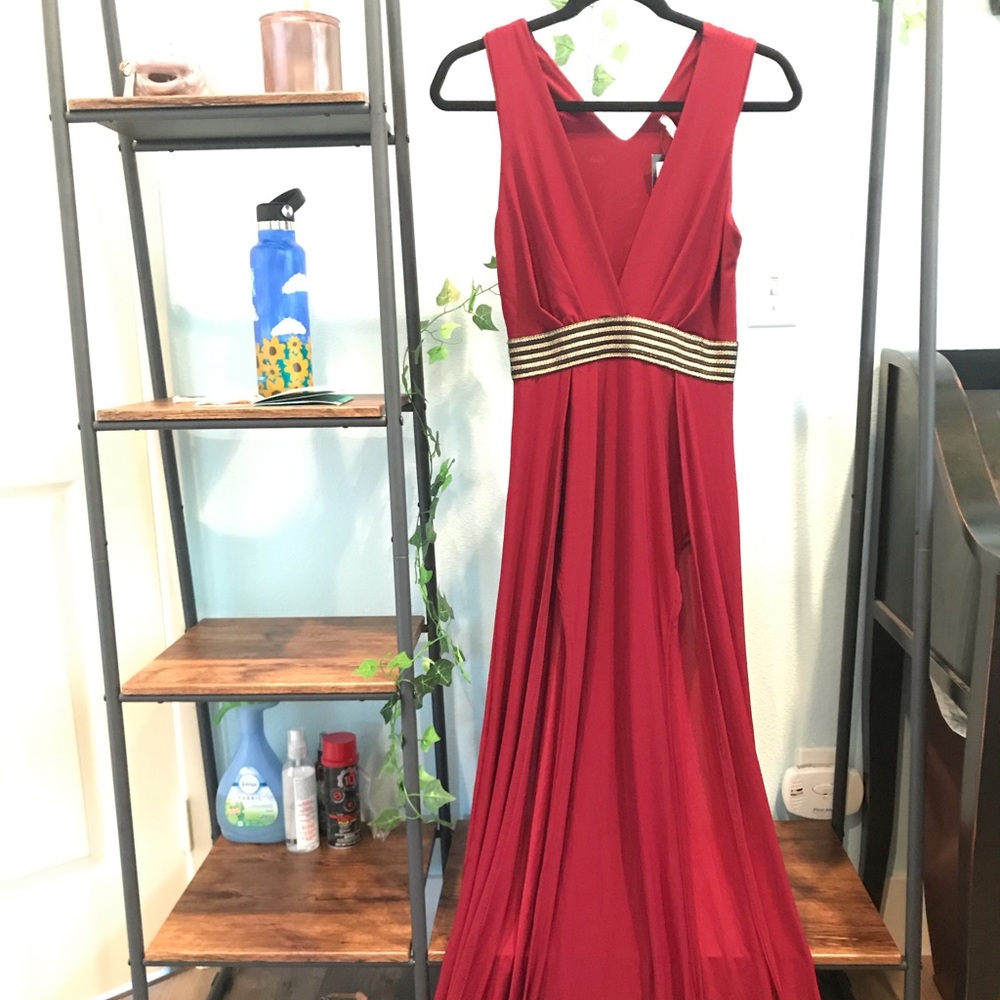 Sexy formal dress with high slit.